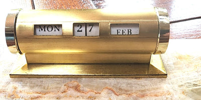 Parket fountain pen on marble stand with vintage desk perpetual calendar - thehouseholdcollective